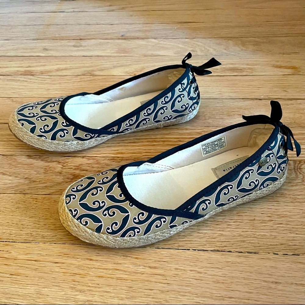 *NEW* UGG Espadrille-like Fur Flats - size 5.5